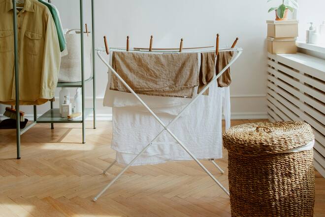 Sollten wir unsere Wäsche in der Wohnung auf einem Wäscheständer trocknen lassen?