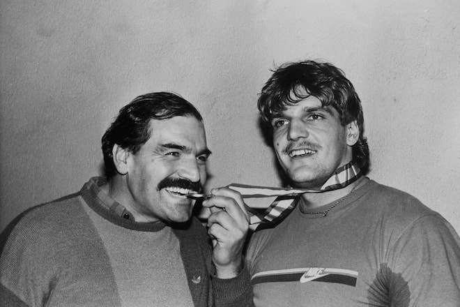Hallen-Europameisterschaft Madrid 1986: Trainer Jean-Pierre Egger und Werner Günthör#European Championships Indoors Madrid 1986: caoch Jean-Pierre Egger and gold medalist Werner Guenthoer