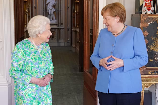 Queen Elizabeth II., Angela Merkel