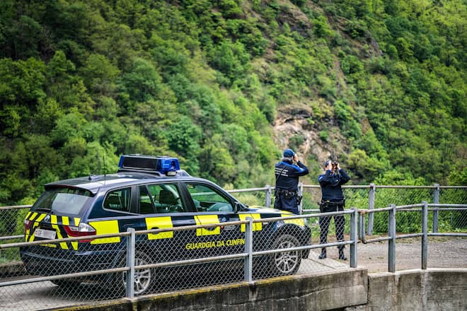Selina Gasparin arbeitet zur Zeit als Zöllnerin. Grenzübergang Campocologno Valle Poschiavo (GR)