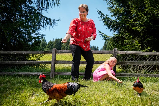 Magdalena Martullo-Blocher, avec ses enfants et son mari à Lenzerheide dans les grisons. Juillet 2019, ©Nicolas Righetti/Lundi13
