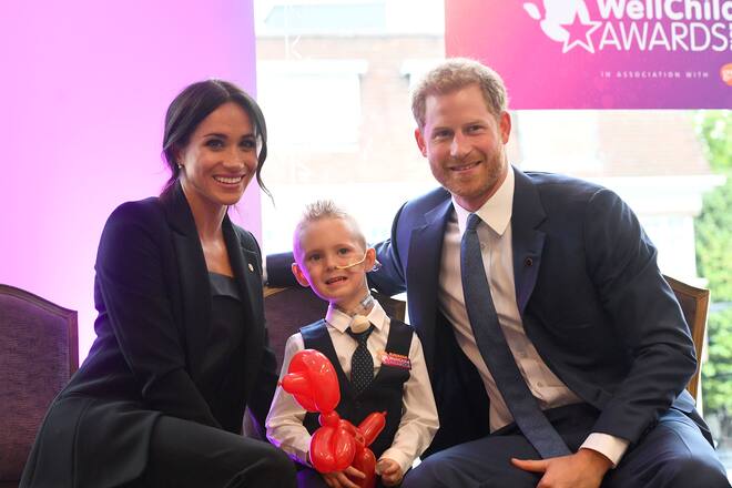 LONDON, ENGLAND - SEPTEMBER 04: Meghan, Duchess of Sussex and Prince Harry, Duke of Sussex meet four-year-old Mckenzie Brackley during the annual WellChild awards at Royal Lancaster Hotel on September 4, 2018 in London, England. The Duke of Sussex has been patron of WellChild since 2007. (Photo by Victoria Jones - WPA Pool/Getty Images)