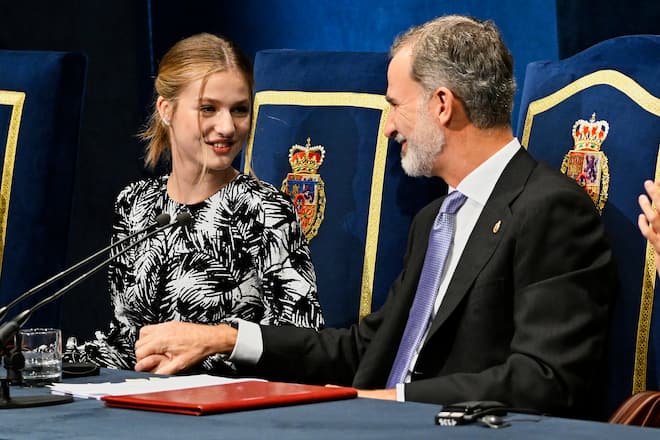Prinzessin Leonor von Spanien ist der ganze Stolz von Papa König Felipe.