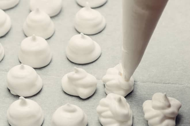 Aquafaba-Meringues