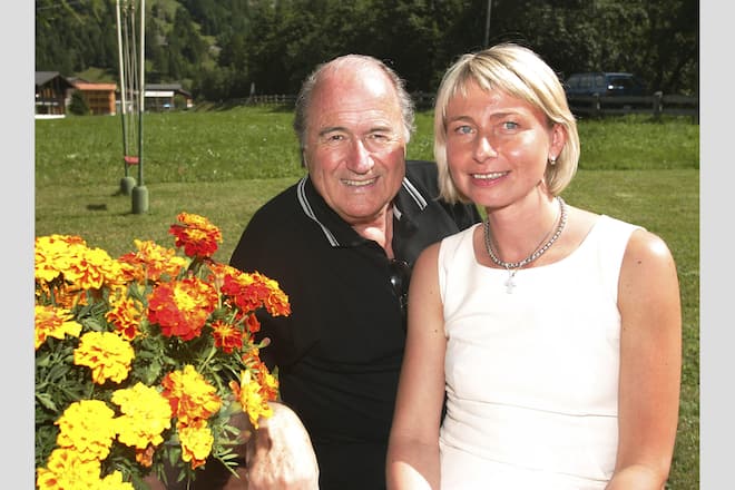 Sepp Blatter, Ilona Boguska, 2005