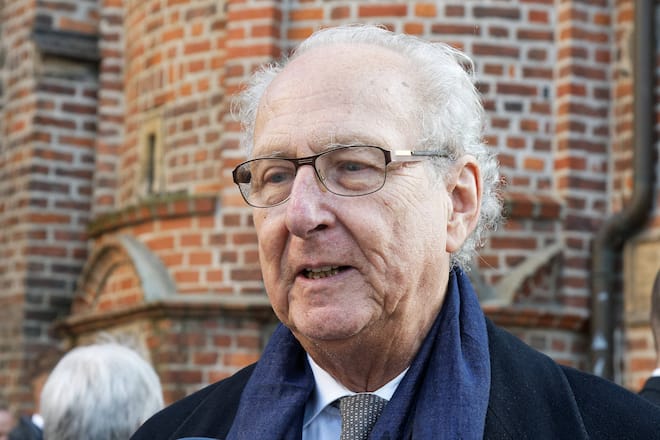 Eduard Prinz von Anhalt-Dessau hat als Cousin von King Charles III. Einblick ins royale Leben.