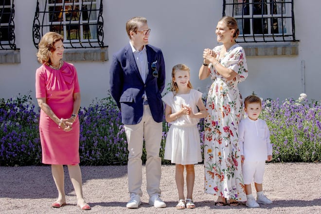 14-07-2019 Oland Swedish royal family during the festivities for the crown princess her 42nd birthday at Solliden palace in Solliden, Oland, Sweden. Princess Victoria and Prince Daniel and Princess Estelle and Prince Oscar Queen Silvia PUBLICATIONxINxGERxSUIxAUTxONLY Copyright: xPPEx