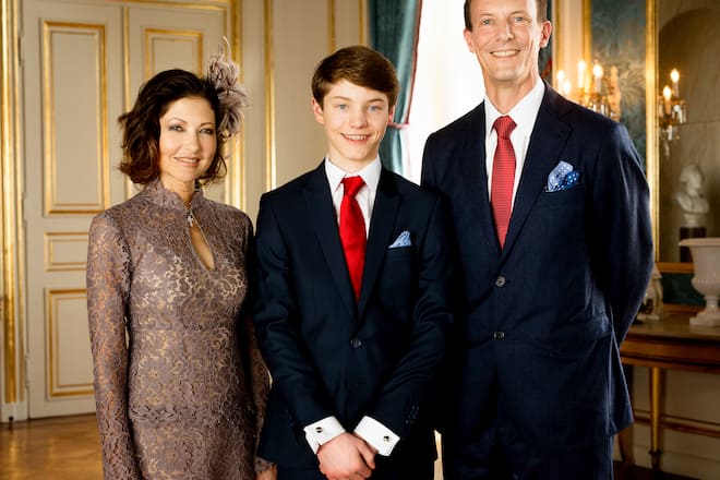 Prinz Joachim (DK), Gräfin Alexandra (DK), Prinz Felix (DK), bei der Konfirmation von Prinz Felix. Die Bilder wurden im Christian IX's Palais, Amalienborg aufgenommen. Kopenhagen, Dänemark, 01. April 2017. Byline MUST be: Steen Brogaard, Kongehuset/dana press. Offizielle Bilder. ** No Social Media Use **