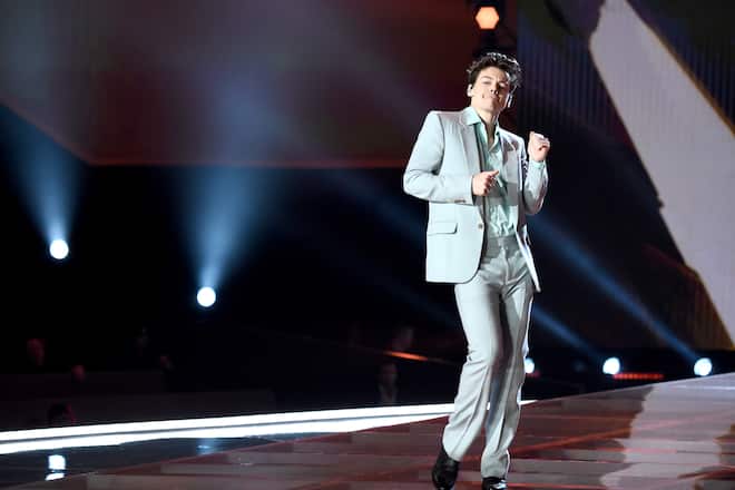 SHANGHAI, CHINA - NOVEMBER 20: Harry Styles performs on the runway during the 2017 Victoria's Secret Fashion Show In Shanghai at Mercedes-Benz Arena on November 20, 2017 in Shanghai, China. (Photo by Theo Wargo/Getty Images for Victoria's Secret)