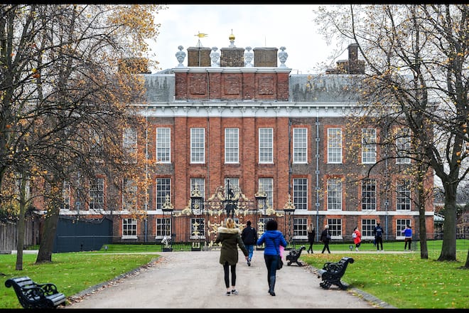 November 27, 2017 - London, United Kingdom: General view of Kensington Palace. It has been reported Prince Harry and Meghan Markle have been involved in an anthrax scare as white powder has been sent to the couple at Kensington Palace on Feb. 22, 2018. Authorities have now launched an urgent investigation but tests revealed the substance was harmless. (Andrew Parsons / i-Images / Polaris) (FOTO:DUKAS/POLARIS) *** Local Caption *** 06106000