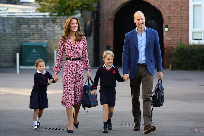 LONDON, UNITED KINGDOM - SEPTEMBER 5: Princess Charlotte, with by her father, the Duke of Cambridge, and mother, the Duchess of Cambridge and Prince George, arriving for her first day of school at Thomas's Battersea in London on September 5, 2019 in London, England. (Photo by Aaron Chown - WPA Pool/Getty Images)