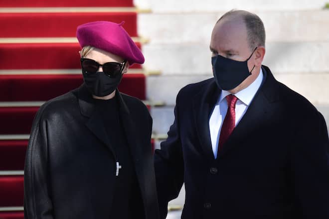 MONACO, MONACO - JANUARY 27: Princess Charlene of Monaco and Prince Albert II of Monaco attend the Sainte Devote Ceremony on January 27, 2021 in Monaco, Monaco. Sainte Devote is the patron saint of The Principality Of Monaco and France's Mediterranean Corsica island. (Photo by PLS Pool/Getty Images)