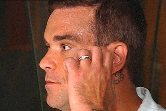 Robbie Williams auf ProSieben mit Ehering