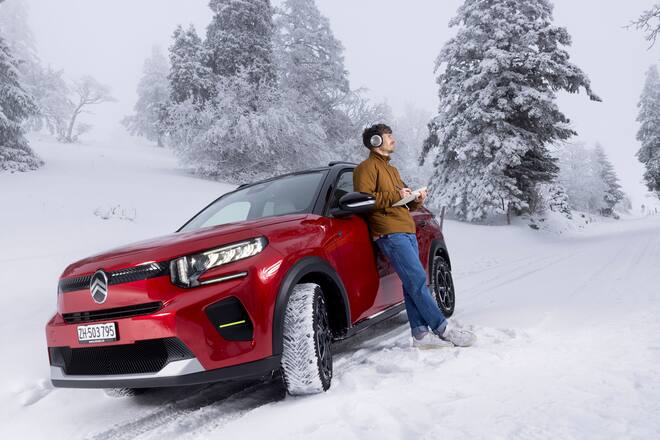Songschreiben à la James Gruntz: Mit dem E-Auto in die Natur, Kopfhörer auf, los gehts!