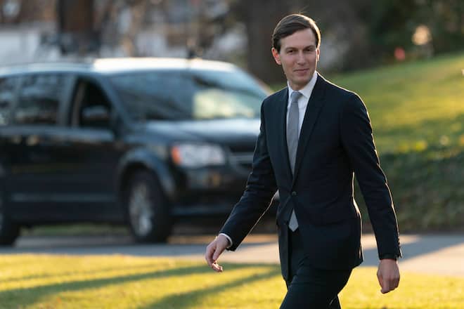 December 23, 2020, Washington, District of Columbia, USA: Jared Kushner, Assistant to the President and Senior Advisor, walks along the South Lawn as he prepares to depart the White House in Washington, DC, en route to Mar-a-Lago in West Palm Beach, Florida where they will spend the holidays. Prior to his departure, the President vetoed H.R. 6395, the National Defense Authorization Act NDAA for Fiscal Year 2021 Washington USA - ZUMAs152 20201223_zaa_s152_029 Copyright: xChrisxKleponisx-xPoolxViaxCnpx