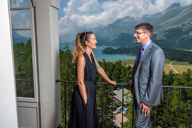 Bibi Vaplan mit Hotel Direktor Patrick Dietrich