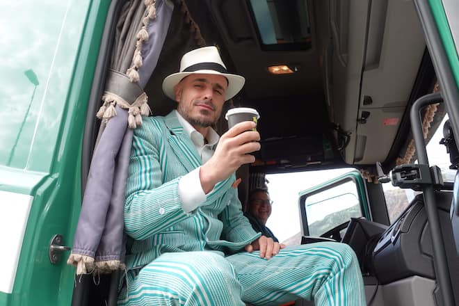 Musiker Dodo Abreise Oberalppass Kafi