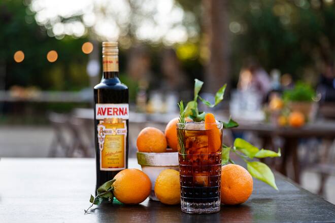 3 Sommerdrinks, die uns die Sonne ins Herz holen