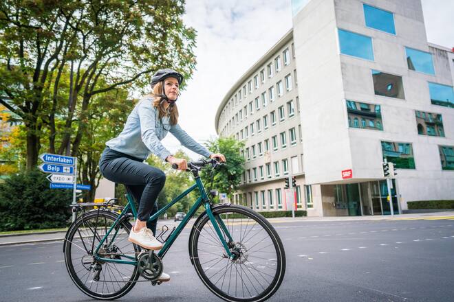 Katharina Locher ist nach Ihrem Mutterschaftsurlaub zurück beim SRF.