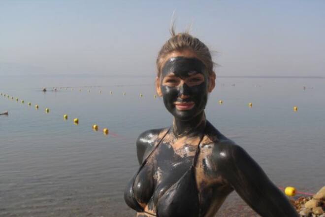 bar refaeli im bikini