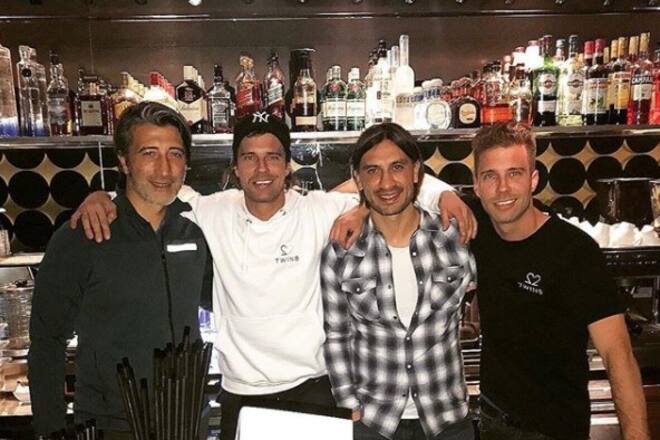 Vujo Gavric Twins Bar