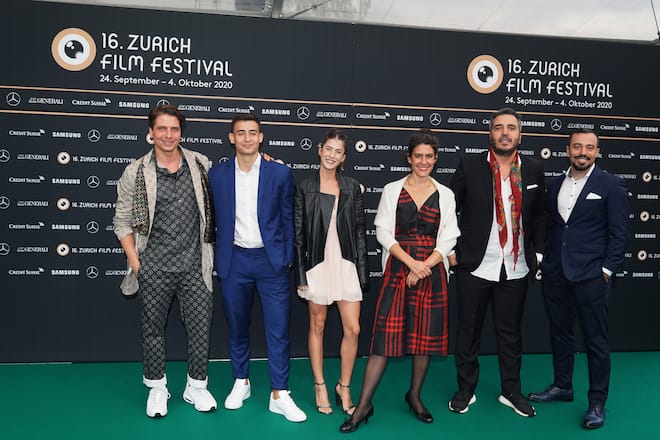 ZURICH, SWITZERLAND - SEPTEMBER 25: (l-R) Actor Dimitri Stapfer, actor Burak Ates, actress Ecem Aydin, actress Beren Tuna, actor Serkan Tastemur and actor Zeki Bulgurcu attend the "Beyto" photocall during the 16th Zurich Film Festival at Kino Corso on September 25, 2020 in Zurich, Switzerland. (Photo by Thomas Niedermueller/Getty Images for ZFF)