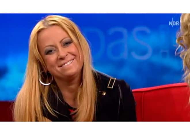 Jenny Elvers Elbertzhagen in Talkshow betrunken Alkoholproblem Screenshot