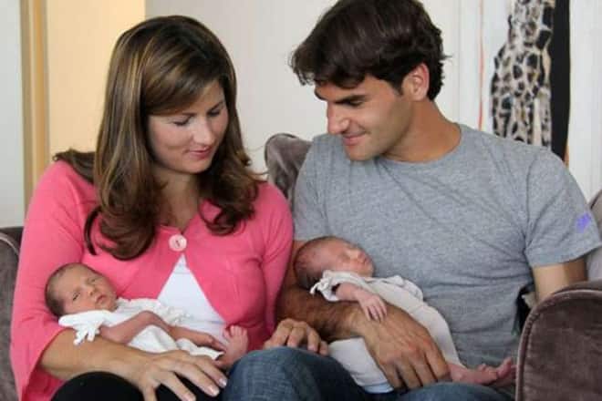 Myla und Charlene Federer mit Roger und Mirka Facebook-Bilder