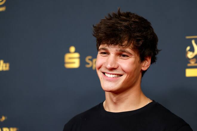 LEIPZIG, GERMANY - SEPTEMBER 17: Wincent Weiss during the Goldene Henne Award 2021 at Kongresshalle am Zoo Leipzig on September 17, 2021 in Leipzig, Germany. (Photo by Franziska Krug/Getty Images)