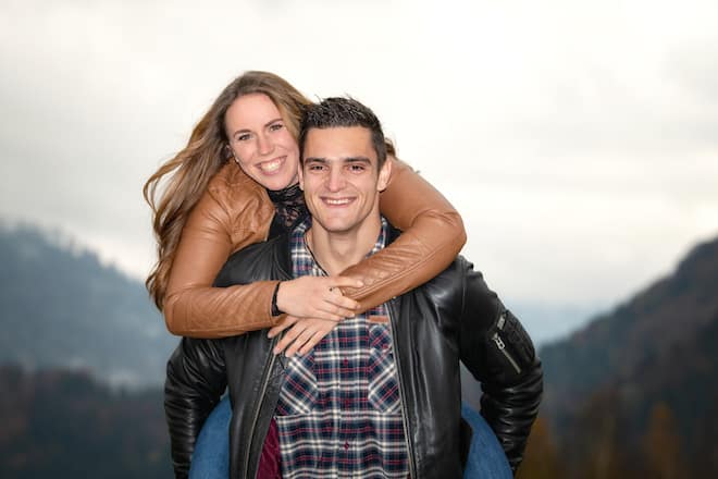 Lena Häcki Verlobung Lena HÃCKI (SUI) und Marco GROSS (GER) am 26.10.2020 während ihrer Verlobung in Ruhpolding, Deutschland - Foto: ERNST WUKITS *** Honorarpflichtig *** Jegliche Nutzung des Fotos ist honorarpflichtig gemaà derzeit gültiger MFM Liste - bzw. der gültigen Bildhonorar-Vereinbarung - zzgl. Mehrwertsteuer. Urhebervermerk wird nach Paragraph 13 UrhG ausdrücklich verlangt. Belegexemplar erforderlich !