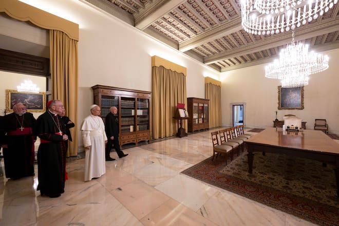 Trautes Heim: Bevor der neue Papst einzieht, wird die Wohnung renoviert. Sie um- fasst nebst Zimmern auch eine Küche, ein Vestibül und eine Dachterrasse.