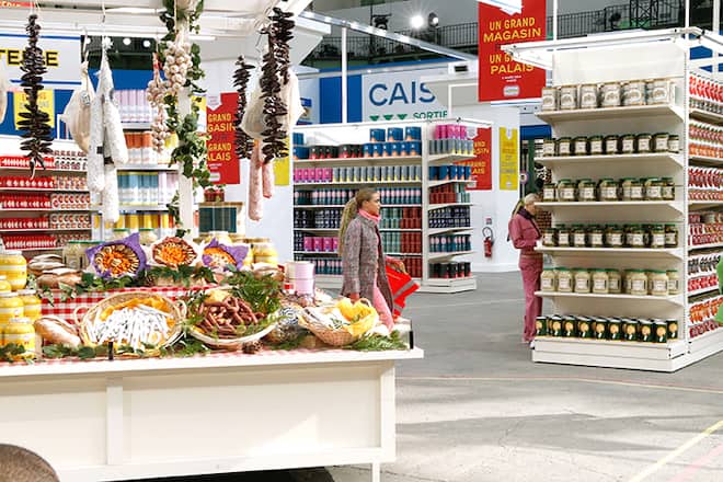 Karl Lagerfelds Kollektionen im Laufe der Zeit