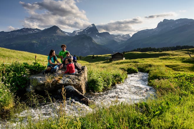 Unterwegs auf der Alp Flix im Sommer