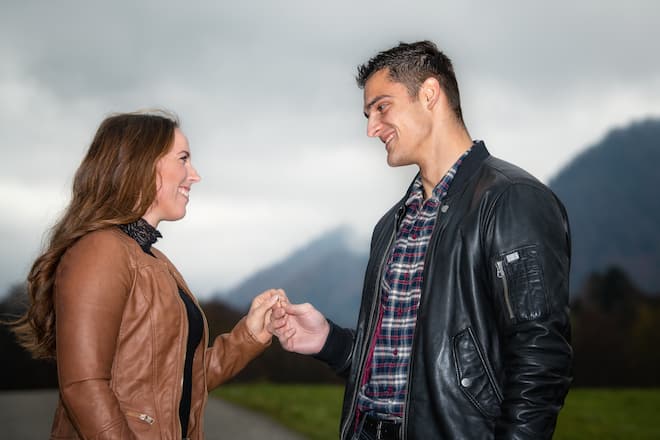 Lena Häcki Verlobung Lena HÃCKI (SUI) und Marco GROSS (GER) am 26.10.2020 während ihrer Verlobung in Ruhpolding, Deutschland - Foto: ERNST WUKITS *** Honorarpflichtig *** Jegliche Nutzung des Fotos ist honorarpflichtig gemaà derzeit gültiger MFM Liste - bzw. der gültigen Bildhonorar-Vereinbarung - zzgl. Mehrwertsteuer. Urhebervermerk wird nach Paragraph 13 UrhG ausdrücklich verlangt. Belegexemplar erforderlich !