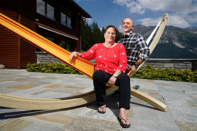 Magdalena Martullo-Blocher, avec ses enfants et son mari à Lenzerheide dans les grisons. Juillet 2019, ©Nicolas Righetti/Lundi13