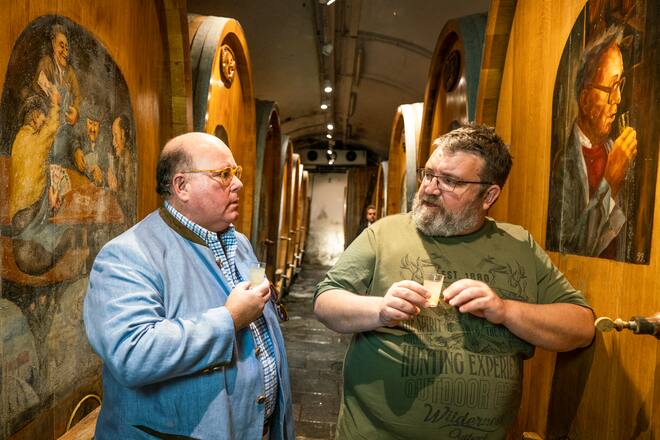 Edward McMullen de New-York est un homme d'affaires, diplomate américain, ambassadeur des Ãtats-Unis auprès de la Suisse et du Liechtenstein en poste à Berne depuis septembre 2017. Vaud, octobre 2020