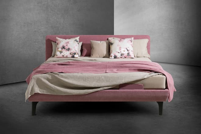 Weltneuheit aus der Manufaktur riposa: Boxspring-Designbett «Festival Viva move».