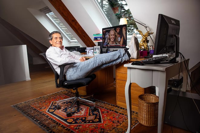 Roger Schawinski, Medienpionier wird 80ig, mit Ehefrau Gabriella Sontheim, 23. Mai 2025, zu Hause in Zürich