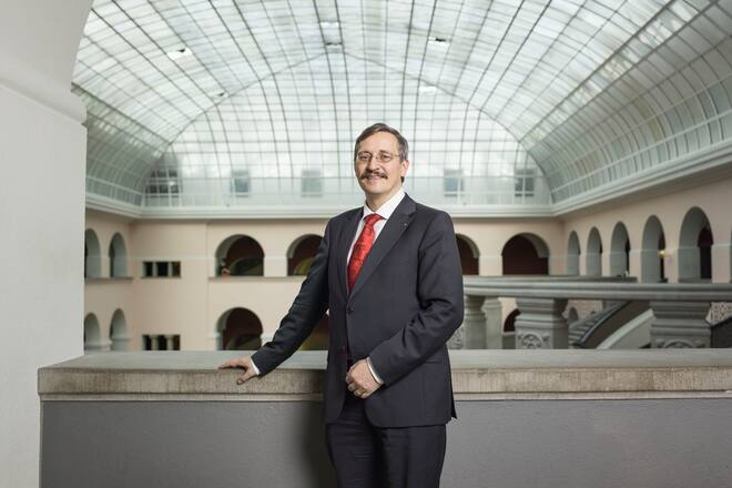 Michael Hengartner, the University of Zurich's principal, pictured at the University of Zurich, Switzerland, on February 18, 2014. (KEYSTONE/Christian Beutler)Der Rektor der Universitaet Zuerich, Michael Hengartner, posiert am 18. Februar 2014 in der Universitaet Zuerich. (KEYSTONE/Christian Beutler)