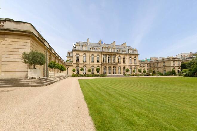 Sarkozy_Bruni_jardin