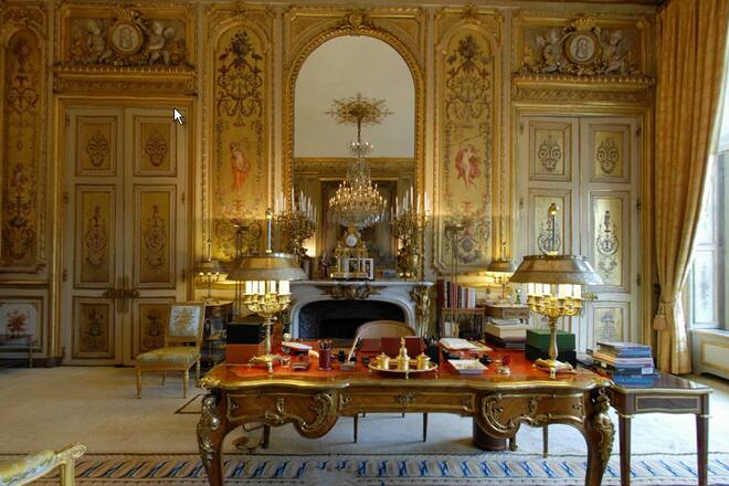 Sarkozy_Bruni_Palast_bueropraesident