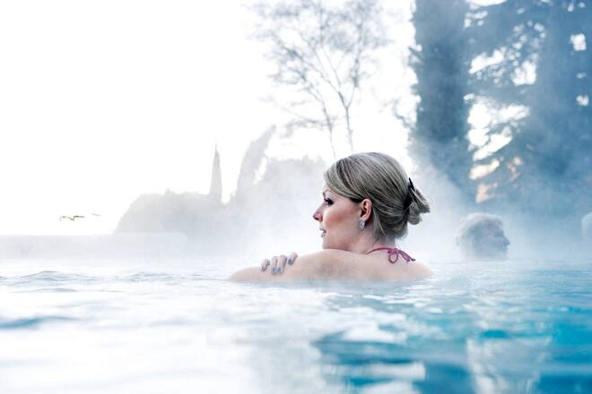 Entspannen im Solebad des Hotels.