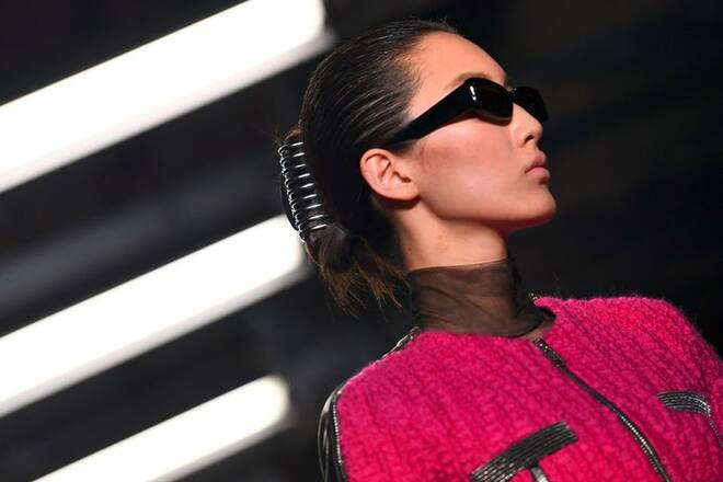 Trendfrisuren mit Haarklammern wie gesehen bei Alexander Wang