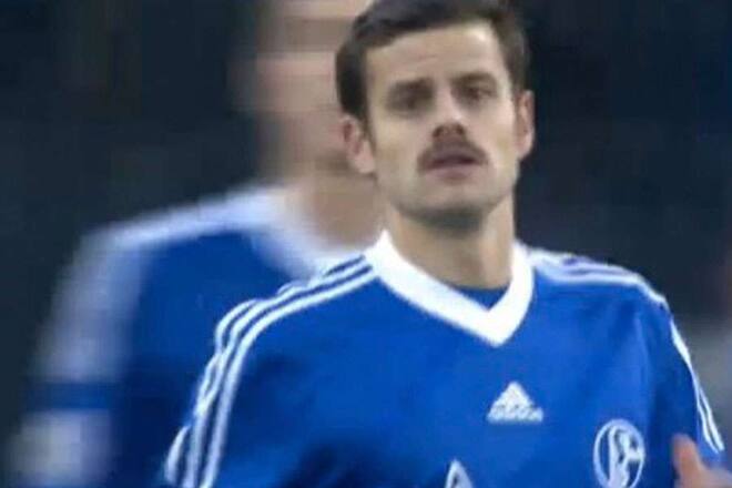 Movember 2012 Moustache prominente Mo Bros Mitte Monat Tranquillo Barnetta HC Lugano Tim Wielandt