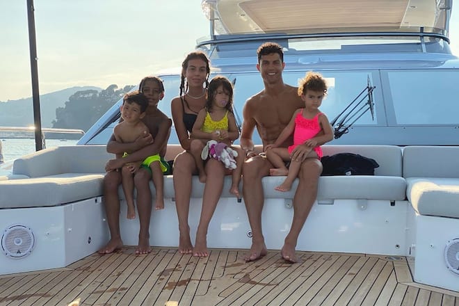 Cristiano Ronaldo mit Familie auf Yacht feiert Meistertitel 2020