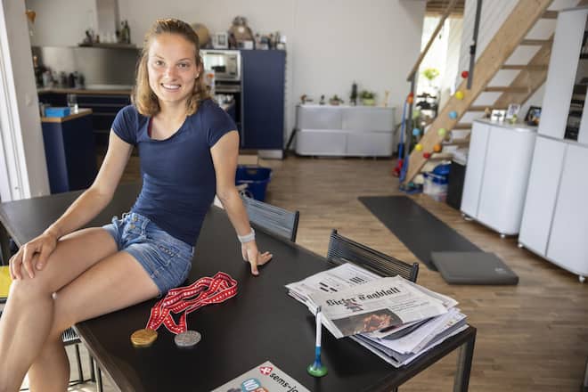 <p>Nach WM-Gold über die Langdistanz hat Simona Aebersold soeben auch den Titel im Gesamtweltcup erfolgreich verteidigt.</p>