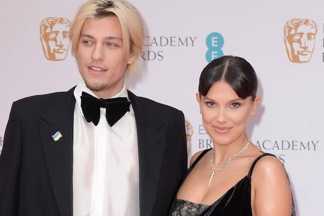 Debüt auf dem roten Teppich: Millie Bobby Brown mit Jake Bongiovi.