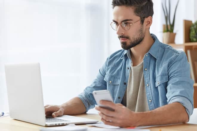Multitasking während der Arbeitszeit führt häufig zu Leistungsabfall.