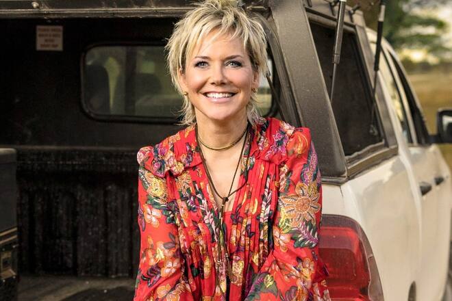 Inka Bause präsentiert erneut die Kandidatinnen und Kandidaten von "Bauer such Frau International".