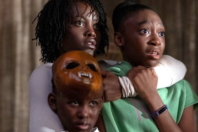 Ada (Lupita Nyong'o, li.) und ihre Kinder stehen Todesängste aus.